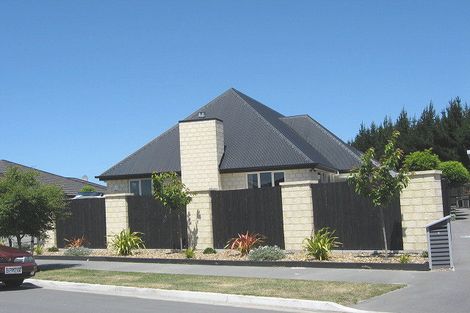 Photo of property in 6 Whio Close, Parklands, Christchurch, 8083