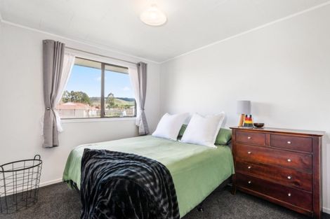 Photo of property in 5 Crystal Place, Pukehangi, Rotorua, 3015