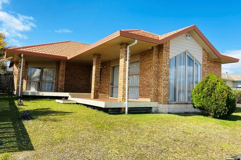 Photo of property in 1c Picasso Drive, West Harbour, Auckland, 0618