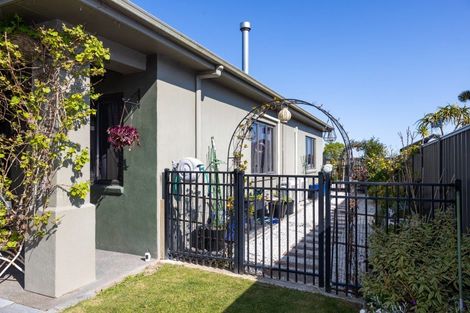 Photo of property in Heynes Place, 24 Heynes Place, Clive, 4102