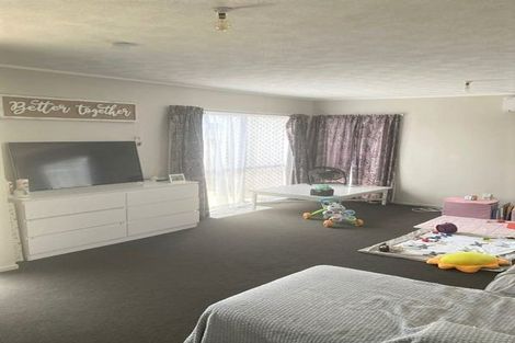 Photo of property in 19 Mona Vale, West Harbour, Auckland, 0618