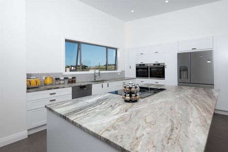 Photo of property in 2 Fernbird Grove, Kerikeri, 0294