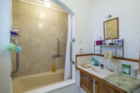 Photo of property in 11 Atarau Grove, Paraparaumu, 5032