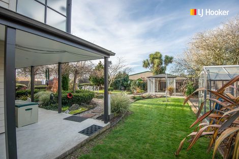 Photo of property in 7 North Foreland Street, Waihola, Milton, 9073