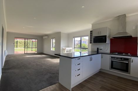 Photo of property in 70 Kaimoana Street, Weymouth, Auckland, 2103