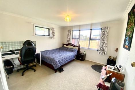 Photo of property in 1007 Fergusson Drive, Clouston Park, Upper Hutt, 5018