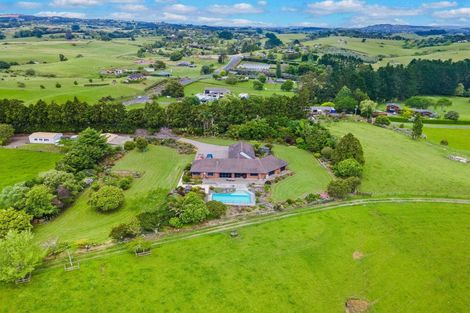 Photo of property in 239 Burtt Road, Paerata, Drury, 2578