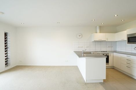 Photo of property in 13d/71 Spencer Road, Oteha, Auckland, 0632