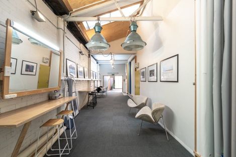 Photo of property in 10 Oxford Terrace, Mount Cook, Wellington, 6021