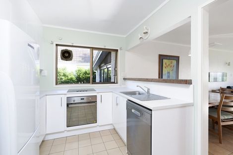 Photo of property in 7 Du Fresne Place, Russell, 0202