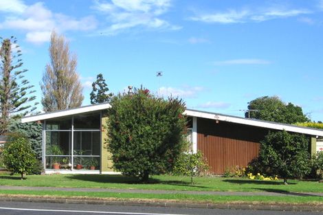 Photo of property in 189 Bucklands Beach Road, Bucklands Beach, Auckland, 2012
