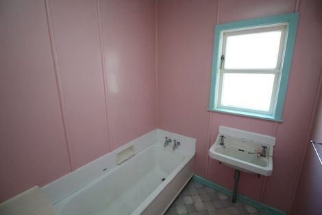 Photo of property in 6 French Street, Marton, 4710