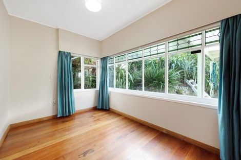 Photo of property in 19 Oku Street, Island Bay, Wellington, 6023