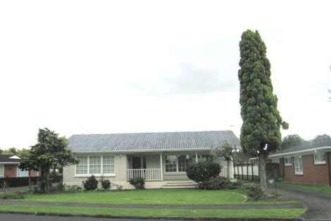 Photo of property in 12 Buckingham Crescent, Manukau, Auckland, 2025