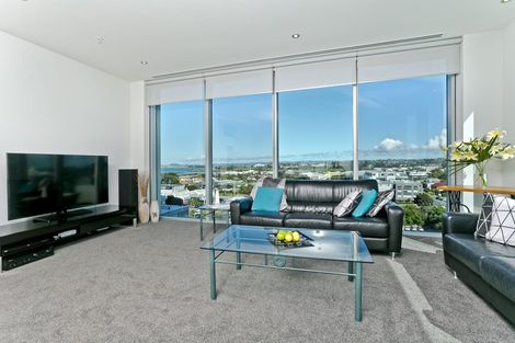 Photo of property in Sentinel Apartments, 706/3 Northcroft Street, Takapuna, Auckland, 0622
