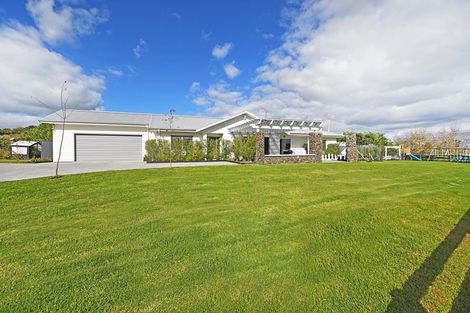 Photo of property in 9 Mountain Road, Kaiwaka, 0587