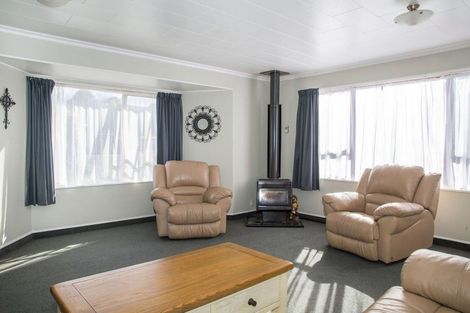 Photo of property in 14 Ries Street, Dannevirke, 4930