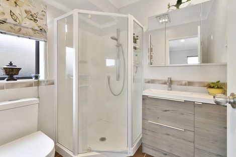 Photo of property in 41 Croftview Road, Wattle Downs, Auckland, 2103