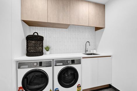 Photo of property in 7c Strandon Place, Strandon, New Plymouth, 4312