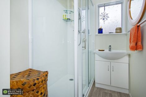 Photo of property in 76 George Street, Hikurangi, 0114