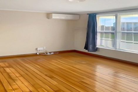 Photo of property in 23 Holland Crescent, Bulls, 4818