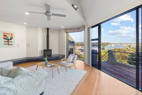 Photo of property in 25 Bucklands Beach Road, Bucklands Beach, Auckland, 2012