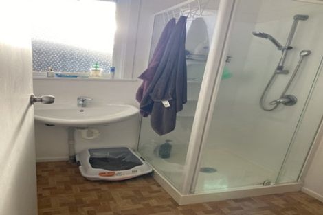 Photo of property in 2/42 Dale Crescent, Pakuranga, Auckland, 2010