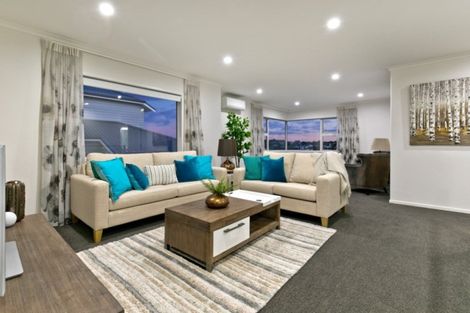 Photo of property in 5 Tuatini Place, Long Bay, Auckland, 0630