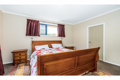 Photo of property in 1 Eric Batchelor Place, Waimate, 7924