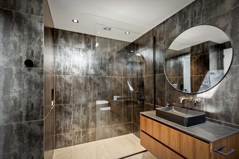 Photo of property in 513 Peninsula Road, Kelvin Heights, Queenstown, 9300