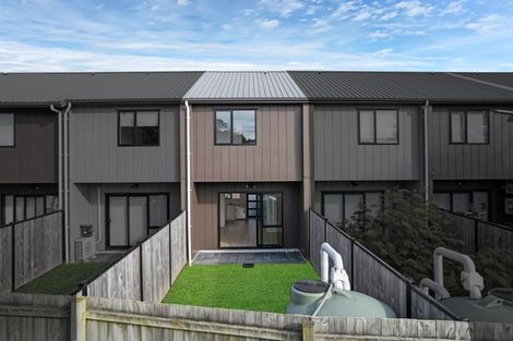 Photo of property in 7 Eileen Newey Place, Henderson, Auckland, 0612