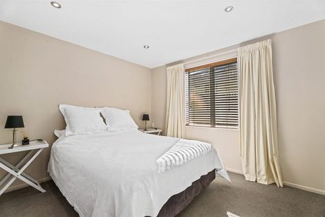 Photo of property in 77 Kent Street, Kingston, Athol, 9793