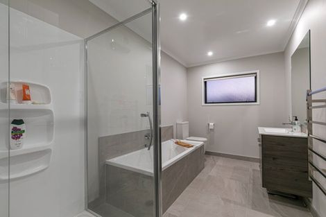 Photo of property in 41 Maka Terrace, Orewa, 0931