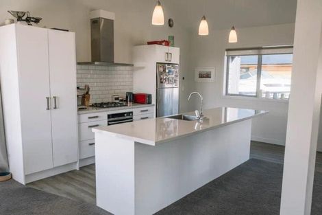 Photo of property in 3 Kingfisher Crescent, Albert Town, Wanaka, 9305