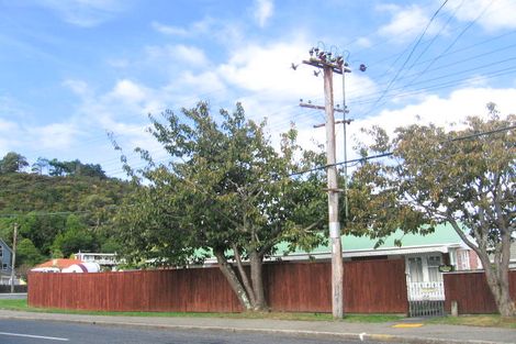 Photo of property in 1 Kashmir Avenue, Clouston Park, Upper Hutt, 5018