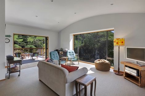 Photo of property in 66 Lukes Road, Little Akaloa, 7583