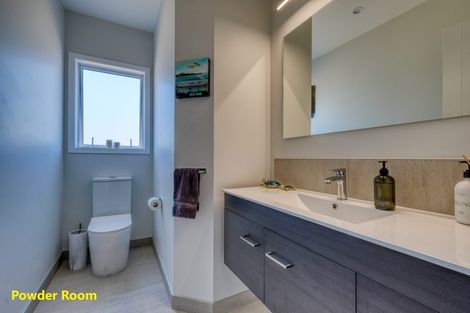 Photo of property in 2 Sunset Heights, Cable Bay, 0420