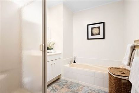 Photo of property in 3 Ian Sage Avenue, Torbay, Auckland, 0630