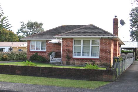 Photo of property in 10 Rixon Place, Te Atatu Peninsula, Auckland, 0610