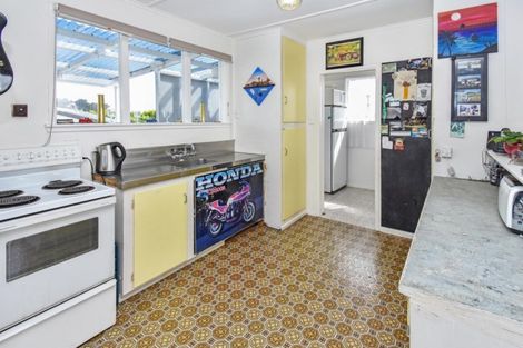 Photo of property in 74 Wharf Road, Clarks Beach, Pukekohe, 2679