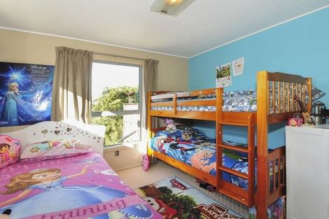 Photo of property in 3 Lone Tree Grove, Kelson, Lower Hutt, 5010