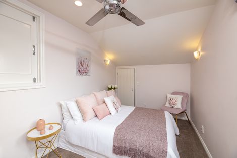 Photo of property in 2/96 Kerrs Road, Avonside, Christchurch, 8061