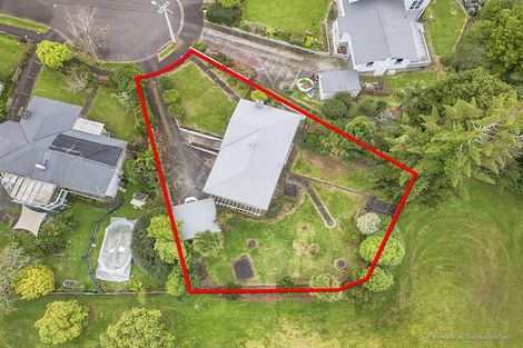 Photo of property in 1 Kingsway Crescent, Forest Lake, Hamilton, 3200