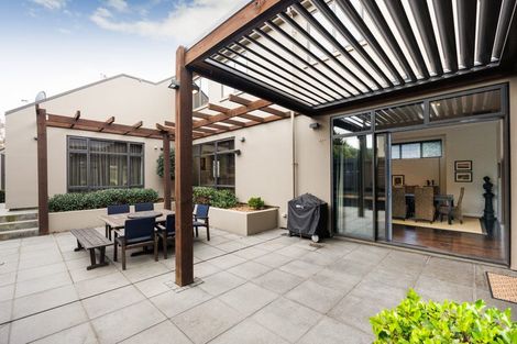 Photo of property in 25 Montgomery Terrace, Hokowhitu, Palmerston North, 4410