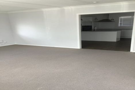 Photo of property in 1 Keats Place, Blockhouse Bay, Auckland, 0600