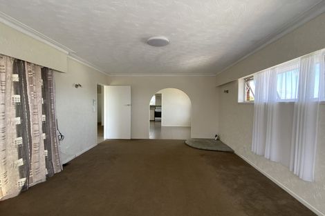 Photo of property in 72 Botany Road, Botany Downs, Auckland, 2010