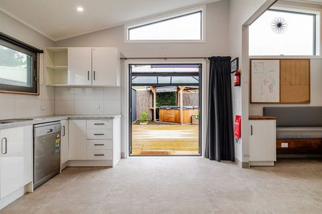 Photo of property in 71 Punga Street, Tangimoana, 4822