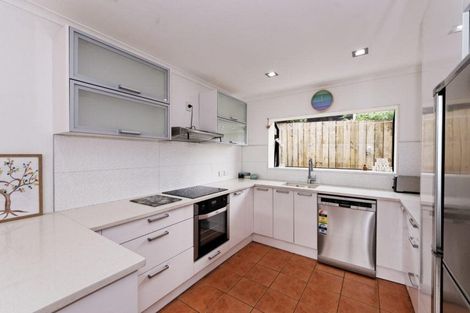 Photo of property in 147a View Road, Sunnyvale, Auckland, 0612