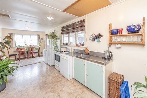 Photo of property in 21 Smith Street, Waverley, 4510