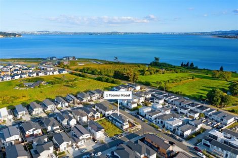 Photo of property in 1 Toanui Road, Hobsonville, Auckland, 0616